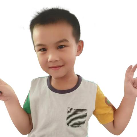 爱馨源和苑幼儿园+中三班+李悦桐
