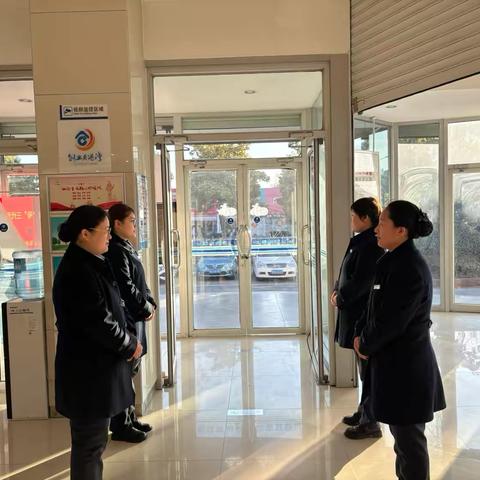 以热忱的开门迎宾，铺就客户服务的温暖