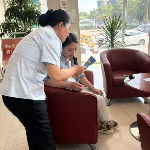 建行枣庄青檀路支行开展反假货币宣传活动，守护群众“钱袋子”