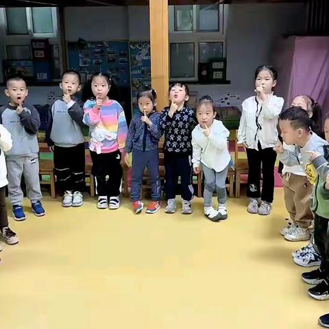 建东苑幼儿园小主持人延时服务10.20