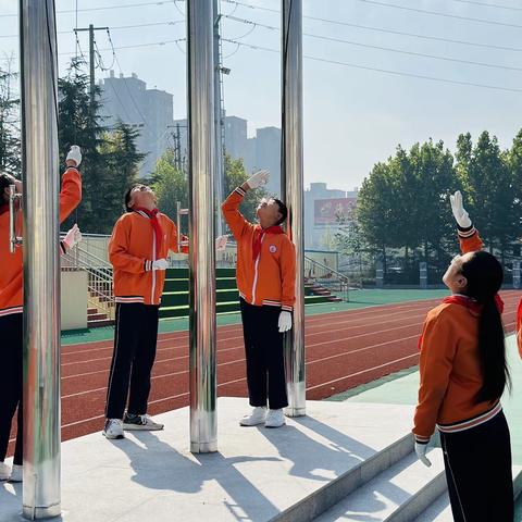 高密市昌安学校“学习二十大 争做好队员”主题队日暨分批入队仪式