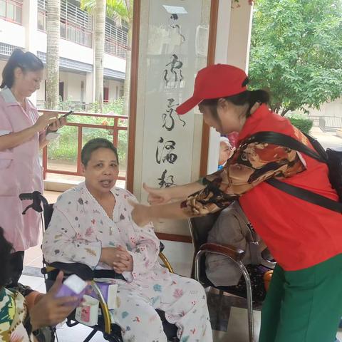 九九重阳节慰问高龄老人服务暨演丰镇敬老院