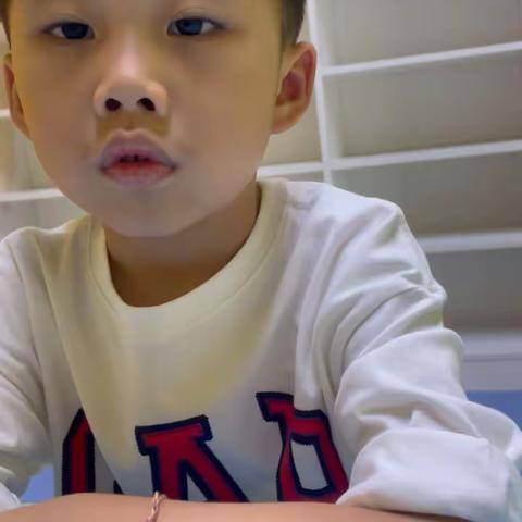 本周全脑课堂风采 上课老师：杨老师 上课学生：吴思辰 上课内容，专注力+思维力+观察力+记忆力