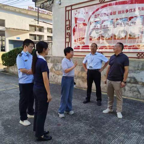 严织校园餐“安全网”，专项检查守护学生“舌尖幸福” ——徐墩中学迎接秋季学生食堂安全专项检查