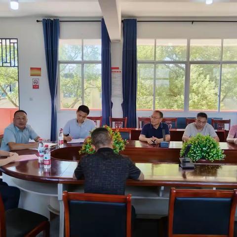 情暖教师节 奖教促前行 ——徐墩镇领导赴校发放慰问金与奖教金