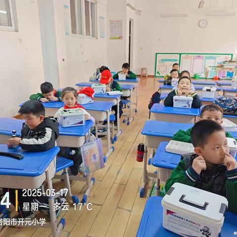 开元小学爱创机器人社团