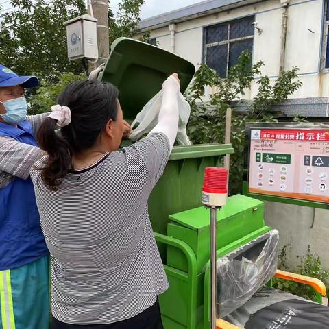 惜福镇街道：切实发挥站桶指导员作用,将垃圾分类抓出成效