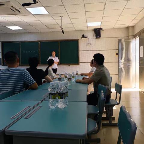 品读百年党史 汲取育人力量——海口市第一中学初三化学组读书分享会