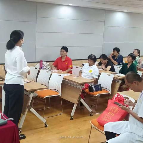 【博康养老】 中医老字号社区讲座义诊 万科新时代老人学习养生 ——姚家街道万科城社区日间照料中心邀请同仁堂社区讲座义诊