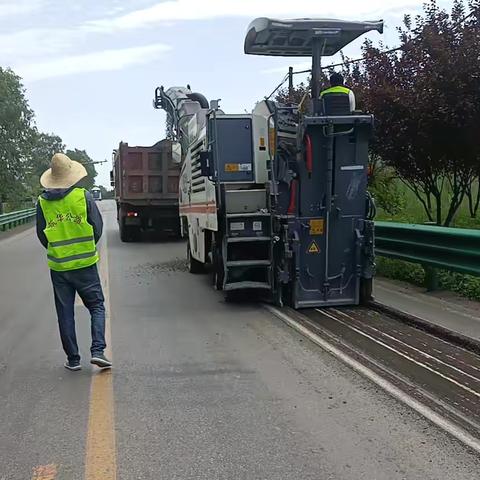 潞城段集中处治路面病害，提升路况水平