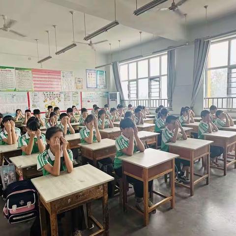 【简篇】阳光运动一小时  健康快乐一辈子——兰官庄小学新学期体育活动 https://www.jianpian.cn/a/sydb3go?sc=c体育活动