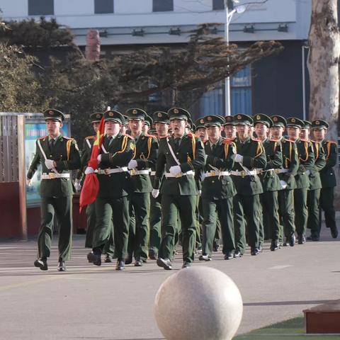 【国旗下的思政课（十二）】惜时高效奋战期末——乐亭职校&乐亭技工学校举行期末考试主题升旗仪式