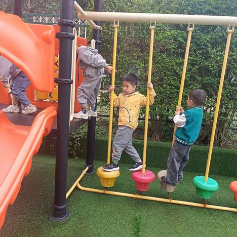 【快乐相伴 绽放童趣】----北欧世家幼儿园大二班精彩瞬间