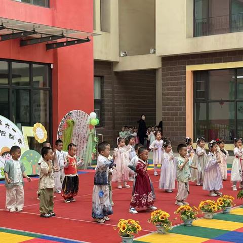 童韵欢歌庆六一 ‍粽香雅趣迎端午 ‍——小三班端午六一活动
