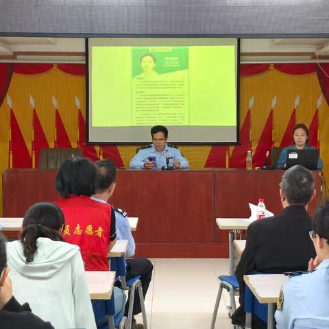 党员“双报到”激活基层服务新动能 ——鸭仔塘社区成功举办肠胃健康知识科普讲座