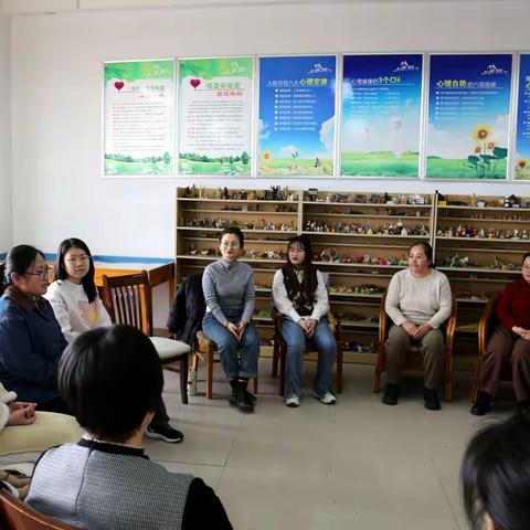 兖州一中女教师团体沙盘游戏活动 ——知己知彼，玩出心意