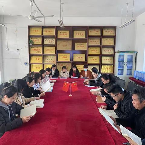 阅读丰底蕴  书香润心灵    ——孟海镇牛屯小学举办教师读书交流活动