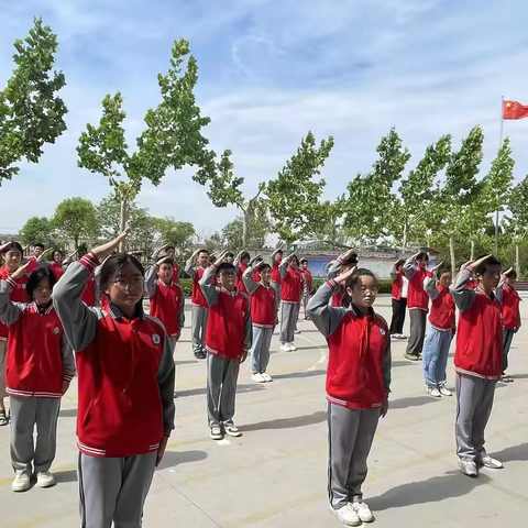 红领巾爱祖国，争做新时代好队员——孟海镇牛屯小学分批入队仪式