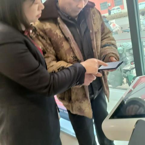 天桥师范路支行全面推广预约取号服务