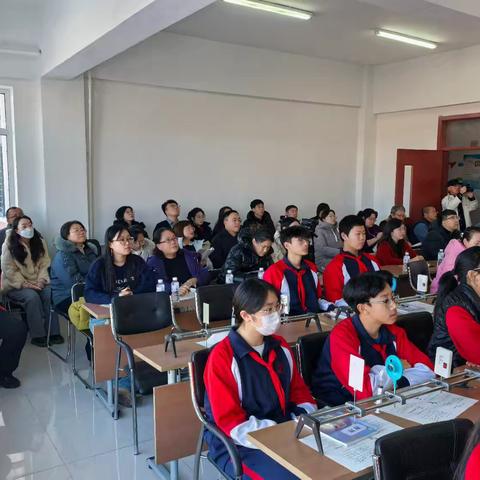 AI 点亮大单元教学，送教走进胜利中学——2025 新抚区初中物理研讨活动