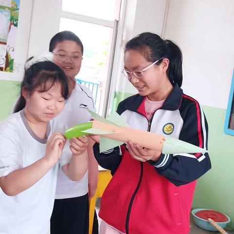科学课堂的快乐瞬间