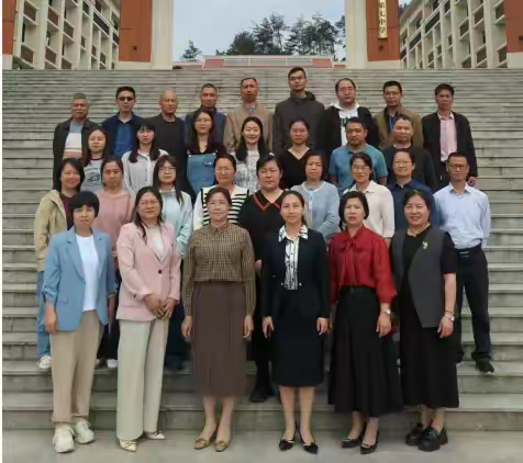 深耕古诗文教学 共研复习新路径 ﻿--记初中语文罗丽华名师工作室送教暨省级课题专题研训活动