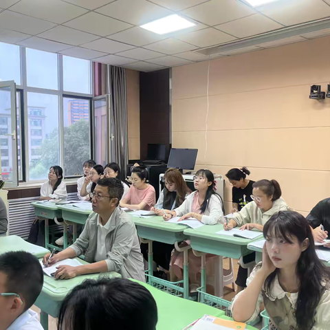 亮相展风采，扬帆向未来——榆林市第四小学新进教师亮相课活动