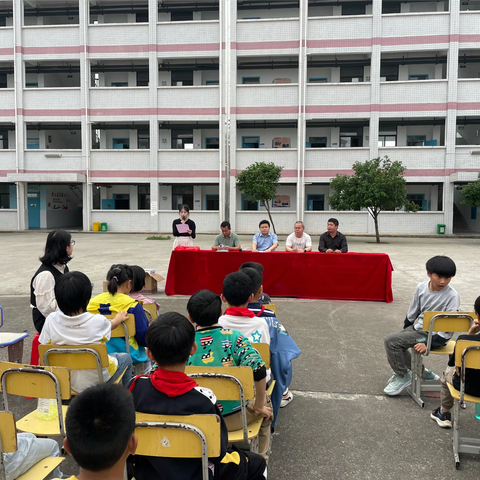 期中表彰树榜样，砥砺拼搏再起航——总市学校期中表彰大会