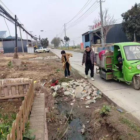 新市街办开展环境整治专项行动