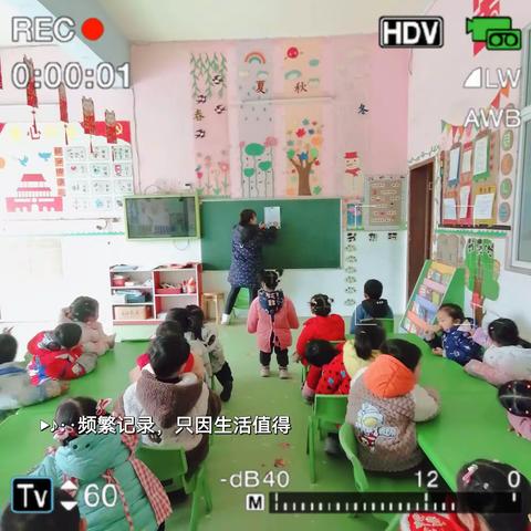 🏫陶红幼儿园−−《手工汤圆》 生活需要一点甜蜜💕 汤圆的味道就是刚刚好😊 ✌️一次小小的涂色 带来大大的成就感😍 这不大不小的汤圆里包含的是宝贝们的喜悦和幸福❤️