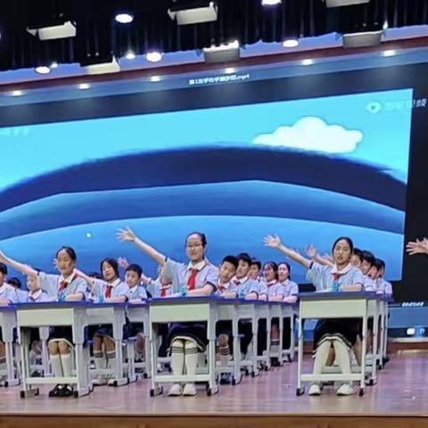 高扬理想风帆  少年“桌”而不凡——濉溪县实验小学科技艺术节课桌舞比赛