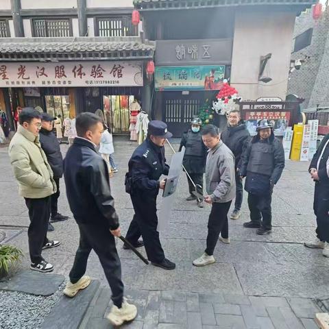 反恐防暴演练 筑牢安全防线————曹魏古城开展反恐防暴应急演练