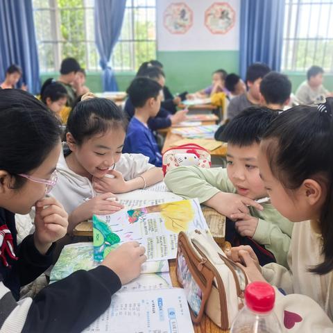 轻叩诗歌大门 探究诗歌之美