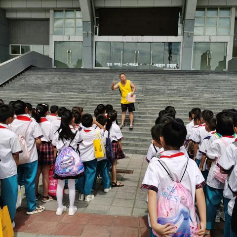 实验小学“游泳进课堂”第二季开始了