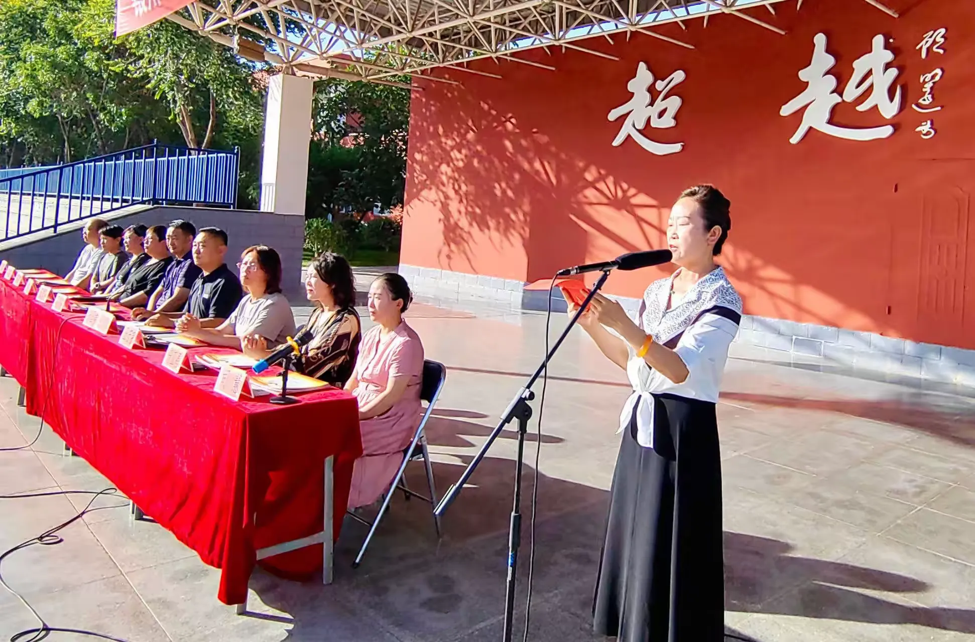 简篇-金秋开学季,师生逐梦时——银川外国语实验学校开学典礼