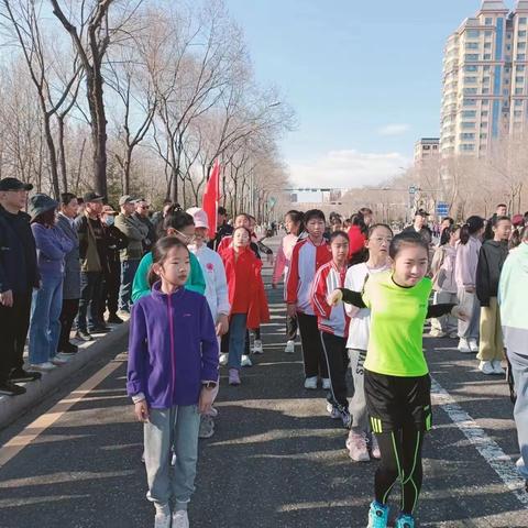 环城赛跑，尽显风采