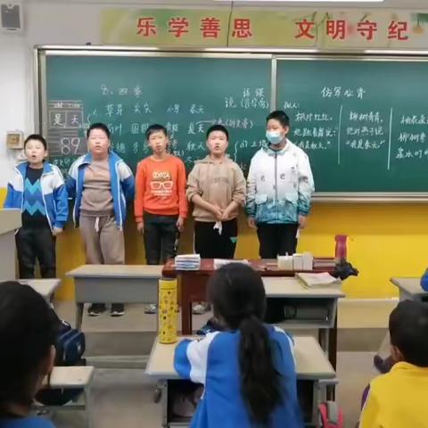 为喜欢的社团投票吧！