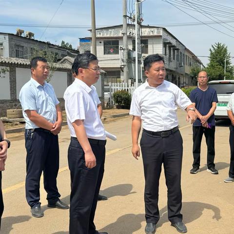 【孝直村】县委书记王秀成带队到孝直村调研指导工作