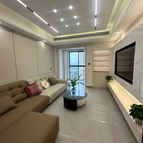 ❤️❤️旺达3-28-8，3/2/2，产权70平方，日丰管，塔牌线，美的中央空调，品牌大电视，小区前后正中庭，全新精装老证报价49.8万，密码602602☎️V6981   V65595