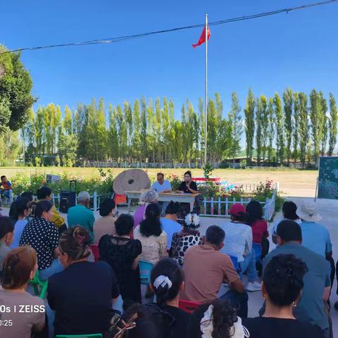 快乐过暑假，安全不“放假”——伊宁县喀什镇中心小学暑假前家长会活动