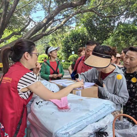 怀德社区＂亲近自然　快乐银龄＂长者健步走活动