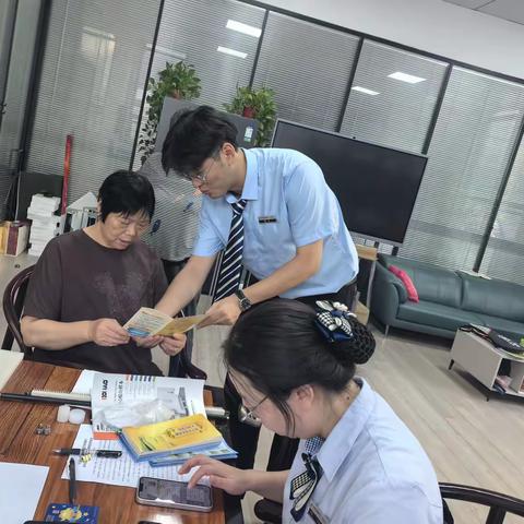 小河支行反假货币宣传活动