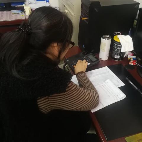 西工大社区冲刺居民医保缴费工作