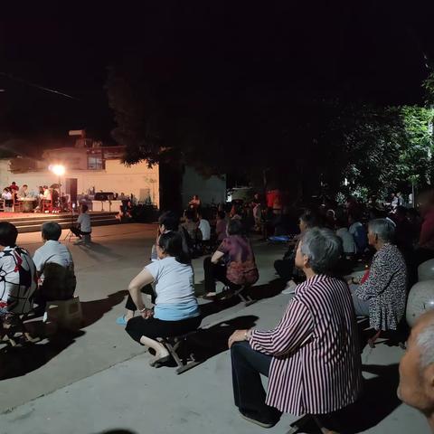 送戏下乡志愿服务活动