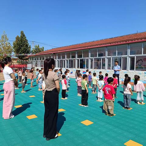 送法进校园”普法活动