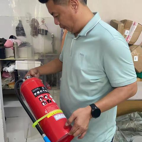 晋美社区开展消防安全隐患专项排查工作