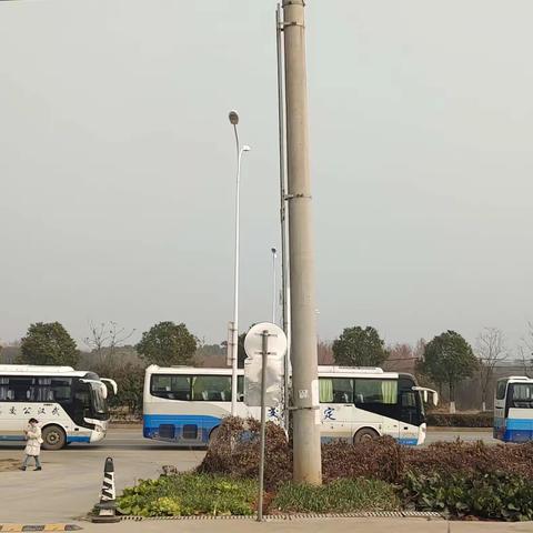 “定制公交”、“直达专车”、“常规公交增加趟次”，武汉公交“多样化”定制服务 温暖高校学子回家路