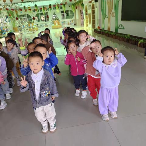 “走进菜园，认识蔬菜”——记广饶县稻庄镇西水幼儿园小一班社会实践活动