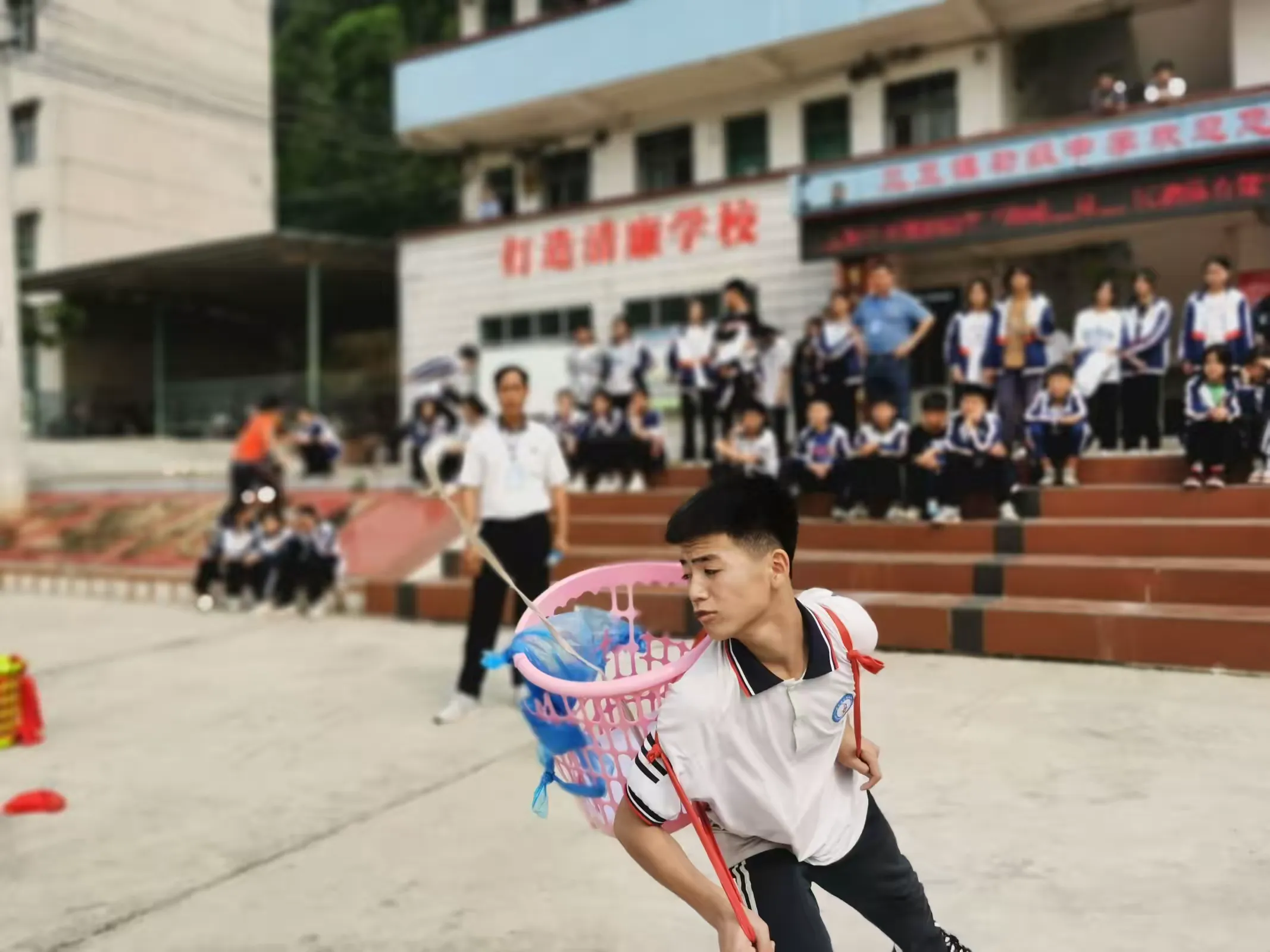 简篇-“潮动三月三.民族体育炫”
——三五初中开展“三月三”主题系列活动