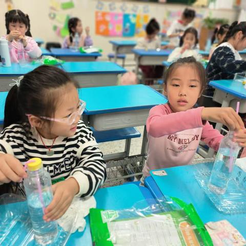 少华街小学一年级STEM科学课程剪影